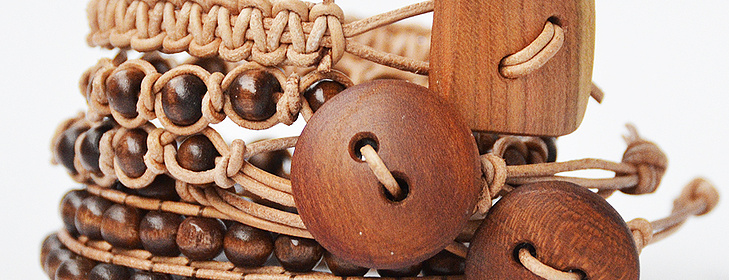Fler BLOG | Maya.art / Kolekce náramků "Leather, wood & button"